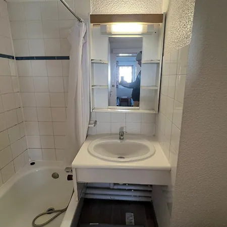 Al-208 - Inout - 4 Beds Flat