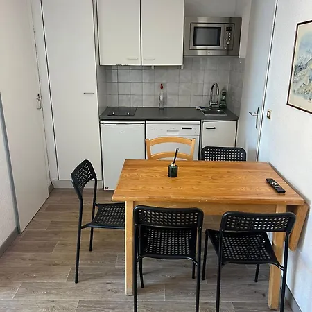 Al-2 - Inout - 5 Beds Flat شقة